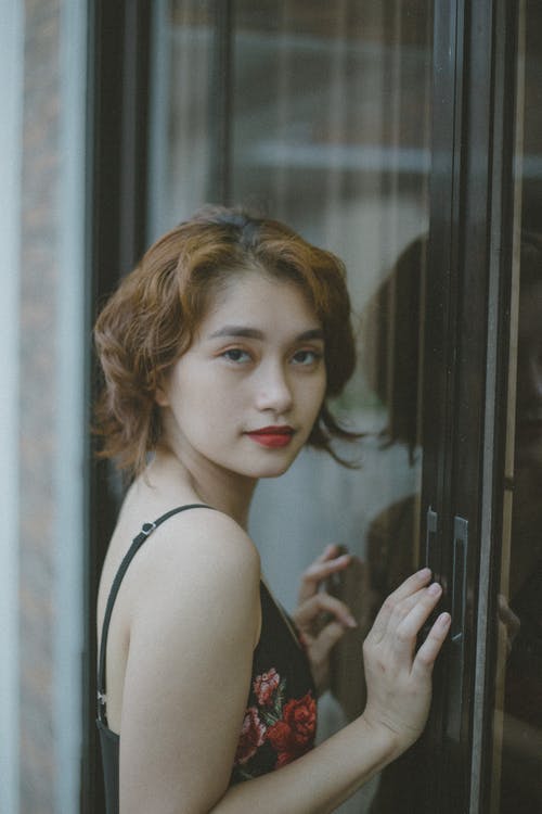 有关人, 垂直拍摄, 女人的免费素材图片