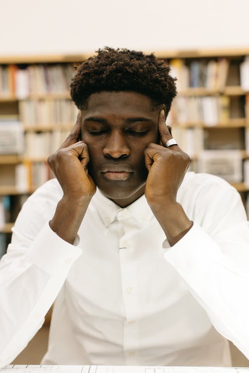 有关人, 嚴肅, 圖書的免费素材图片