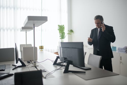 有关＃室内, 在电话上交谈, 室內植物的免费素材图片