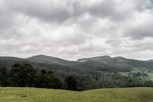 有关多雲的天空, 天性, 山的免费素材图片