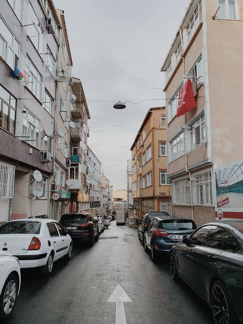 有关停, 垂直拍摄, 建築的免费素材图片