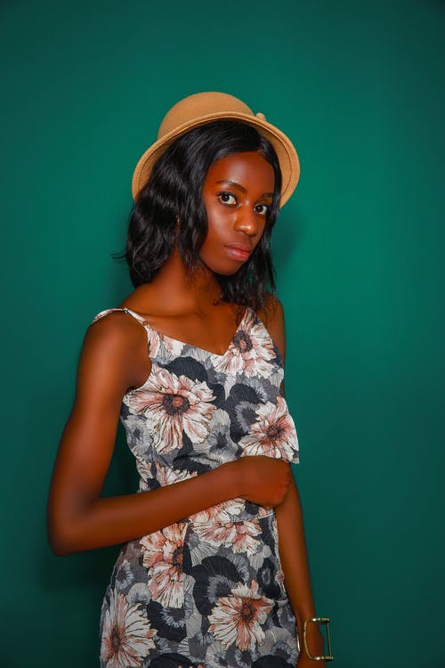 有关光鮮亮麗, 垂直拍摄, 女孩的免费素材图片