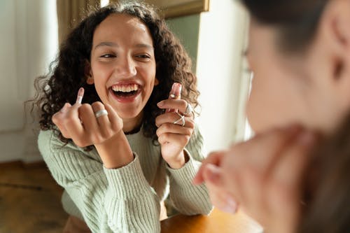 有关口紅, 女人, 室內的免费素材图片