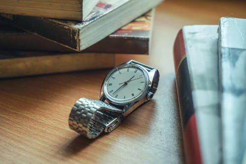 有关Analog Watch 美國手錶品牌, 圖書, 手錶的免费素材图片