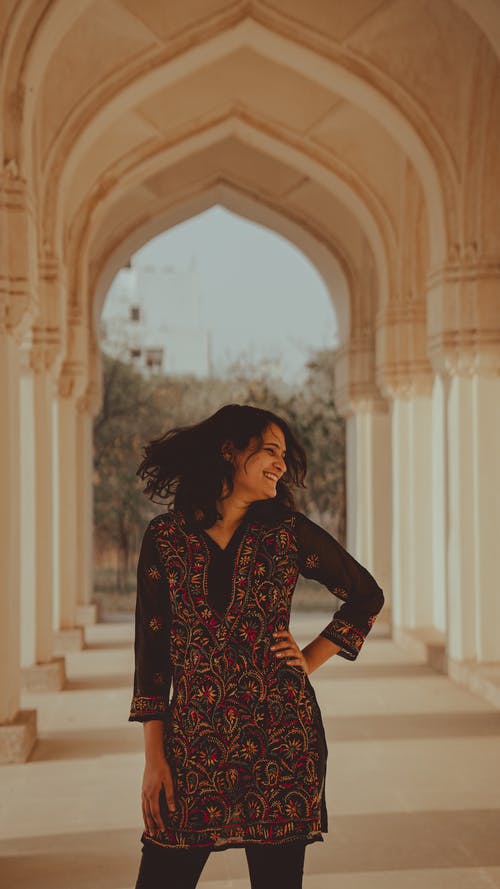 有关喜悅, 垂直拍摄, 女人的免费素材图片