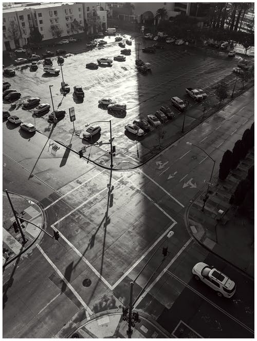 有关停車場, 十字路口, 垂直拍摄的免费素材图片