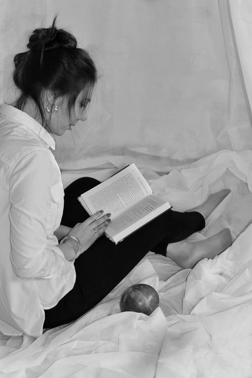 有关休閒, 发髻, 單色的免费素材图片