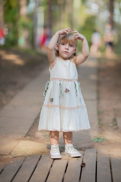 有关兒童, 公園, 垂直拍摄的免费素材图片