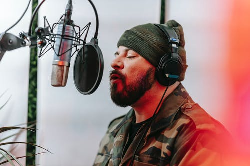 有关人, 偽裝, 唱歌的免费素材图片