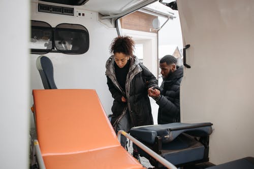 有关不适, 人, 女人的免费素材图片