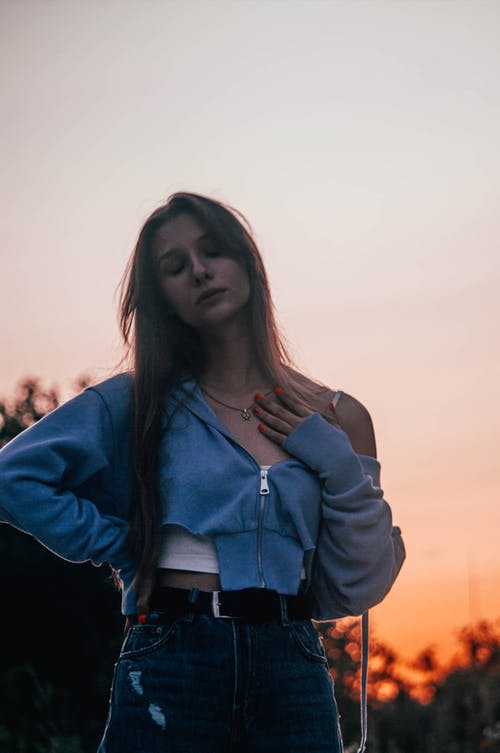 有关中空裝, 人, 垂直拍摄的免费素材图片