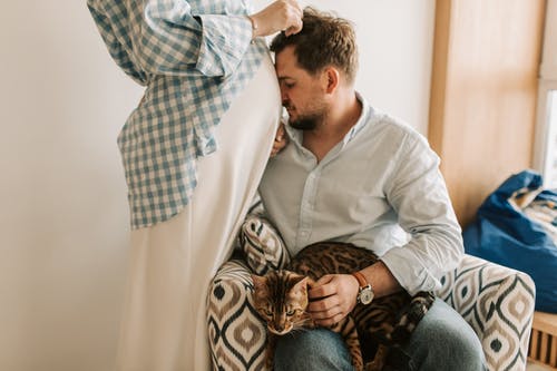 有关一對, 丈夫, 在家的免费素材图片