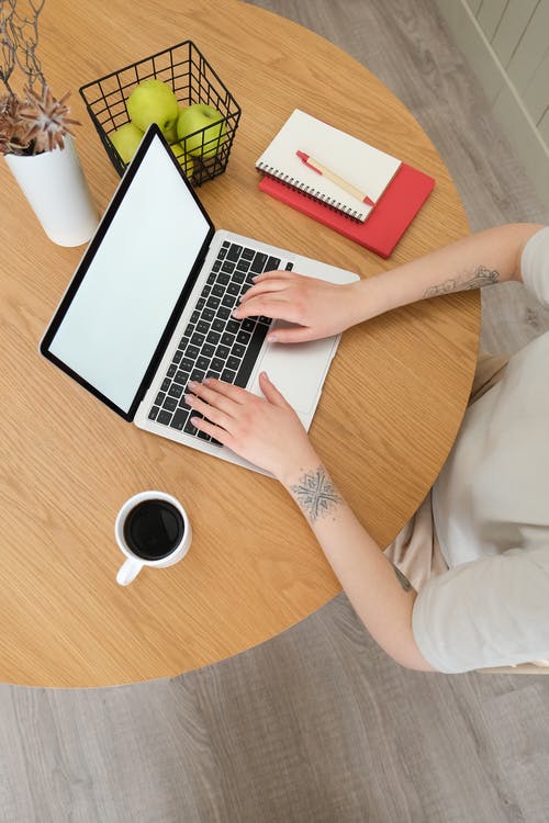 有关互聯網, 俯視圖, 在家工作的免费素材图片