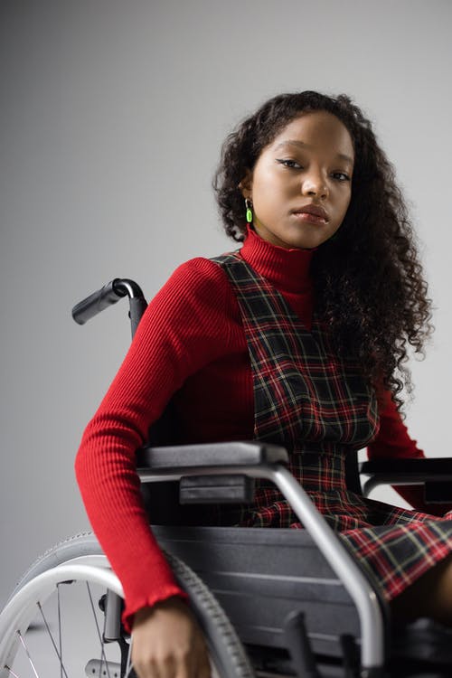 有关垂直的, 工作室拍摄, 年輕的免费素材图片