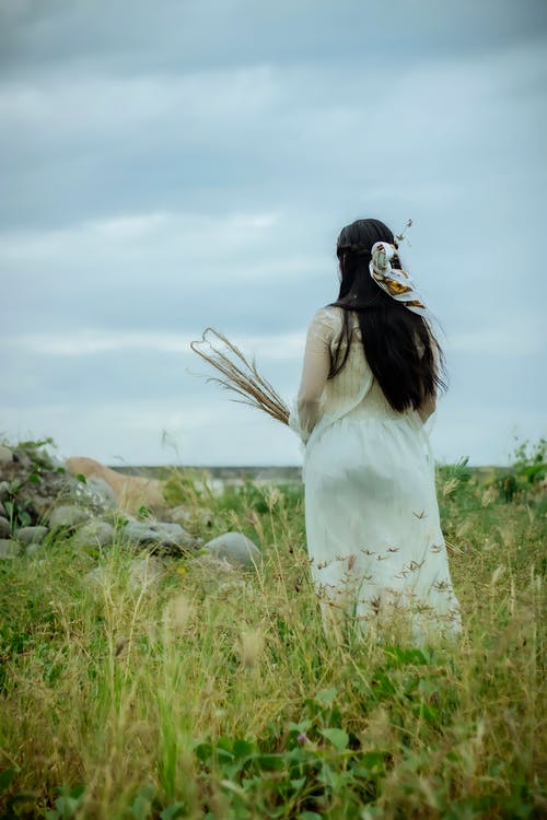 有关从后面, 垂直拍摄, 女人的免费素材图片