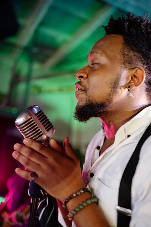 有关人, 側面圖, 唱歌的免费素材图片