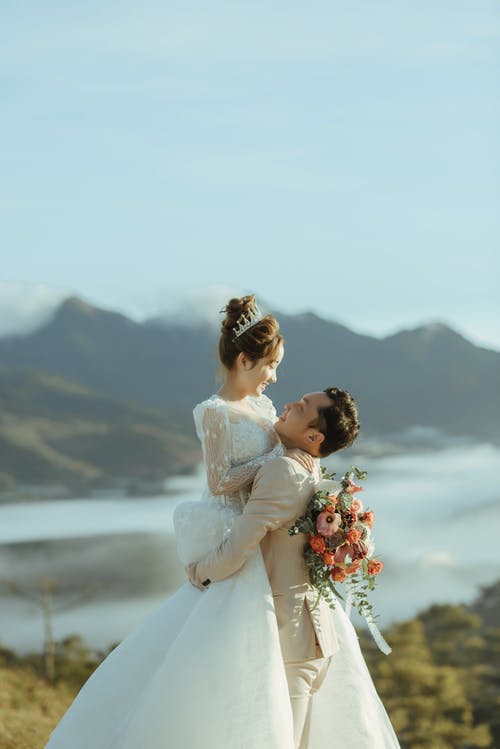 有关一束鲜花, 婚禮, 婚紗禮服的免费素材图片