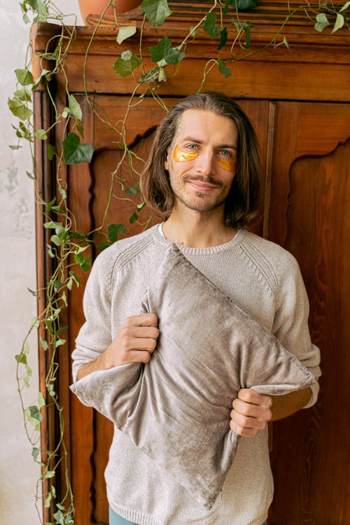 有关人, 垂直拍摄, 微笑的免费素材图片