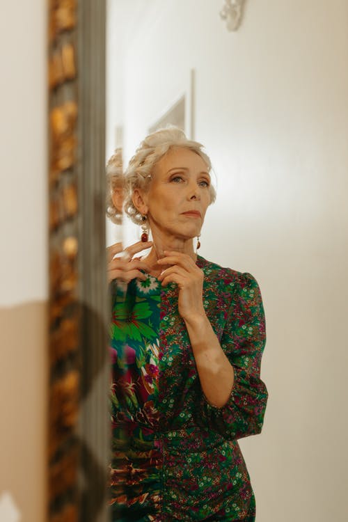 有关反射, 垂直拍摄, 女士的免费素材图片