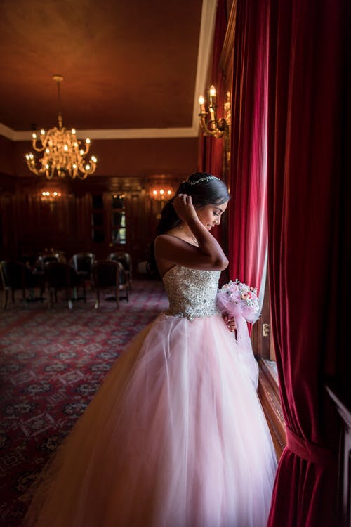 有关quinceanera, 垂直的, 室內的免费素材图片