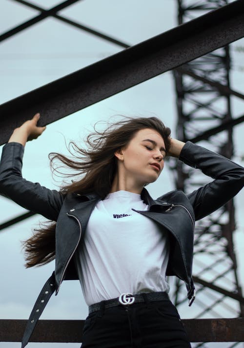 有关低角度拍攝, 傳輸塔, 危險的免费素材图片