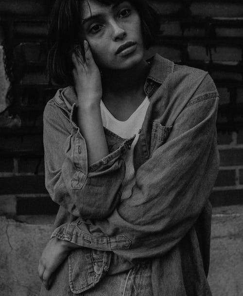 有关吸引人, 單色, 女人的免费素材图片