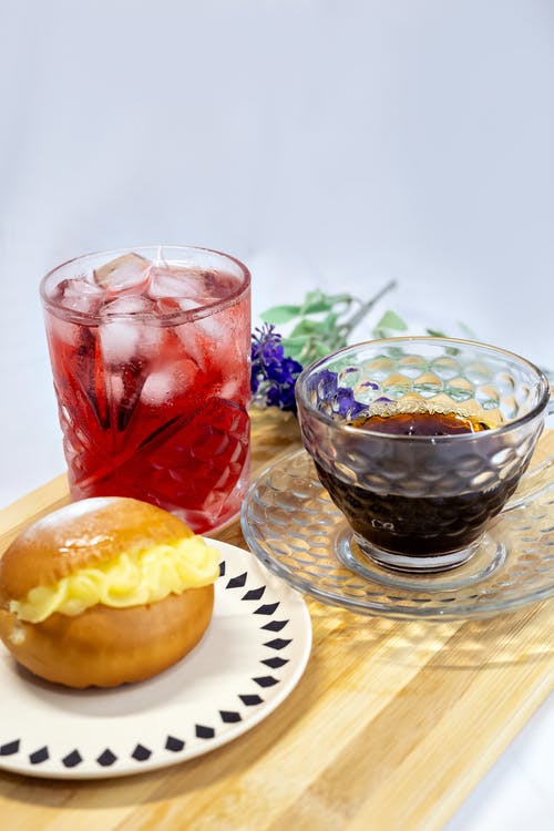 有关垂直拍摄, 小吃, 木托盤的免费素材图片