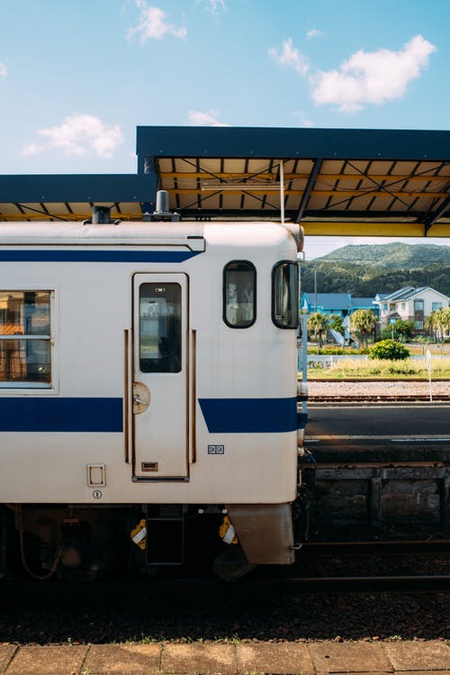 有关交通系統, 公共交通工具, 垂直拍摄的免费素材图片