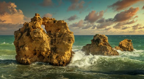 有关夏天, 岩石, 撞击波浪的免费素材图片
