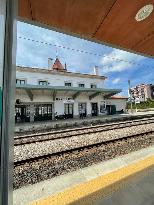 有关公共交通工具, 垂直拍摄, 火車的免费素材图片