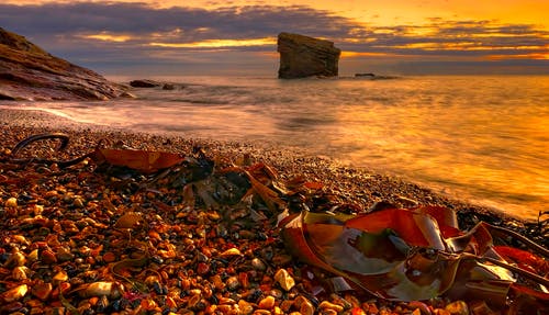 有关多雲的天空, 天性, 岩石形成的免费素材图片