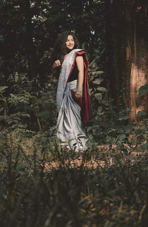 有关人, 垂直拍摄, 女人的免费素材图片