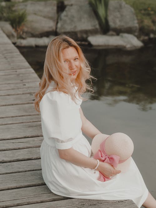 有关乐天派, 個性, 側面圖的免费素材图片