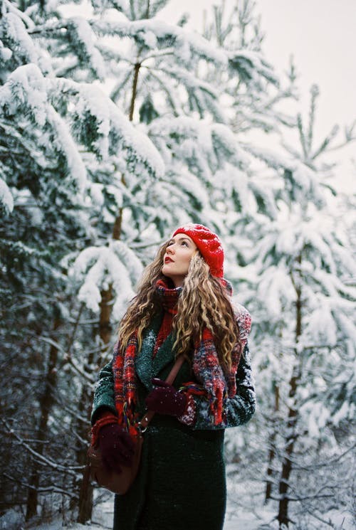 有关保暖的衣物, 冬季, 口紅的免费素材图片