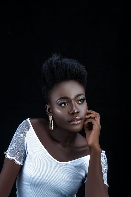 有关化妝, 嚴肅, 垂直拍摄的免费素材图片