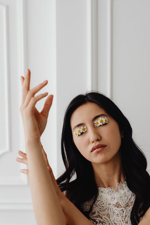 有关举手, 優雅, 化妝的免费素材图片