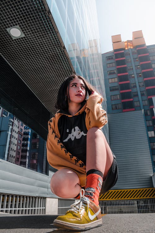 有关低角度拍攝, 千年, 女人的免费素材图片