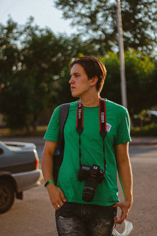 有关人, 垂直拍摄, 攝影師的免费素材图片