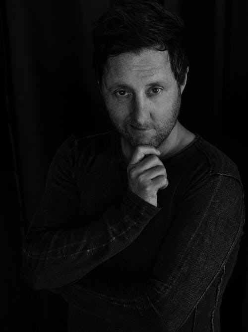 有关人, 單色, 垂直拍摄的免费素材图片