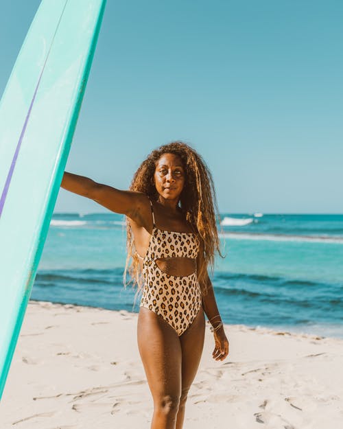 有关垂直拍摄, 女人, 性感的的免费素材图片