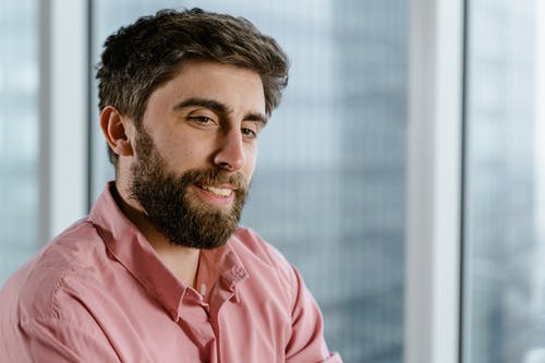 有关人, 室內, 微笑的免费素材图片