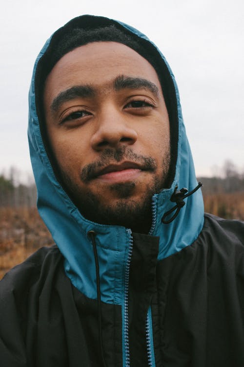 有关人, 兜帽, 垂直拍摄的免费素材图片