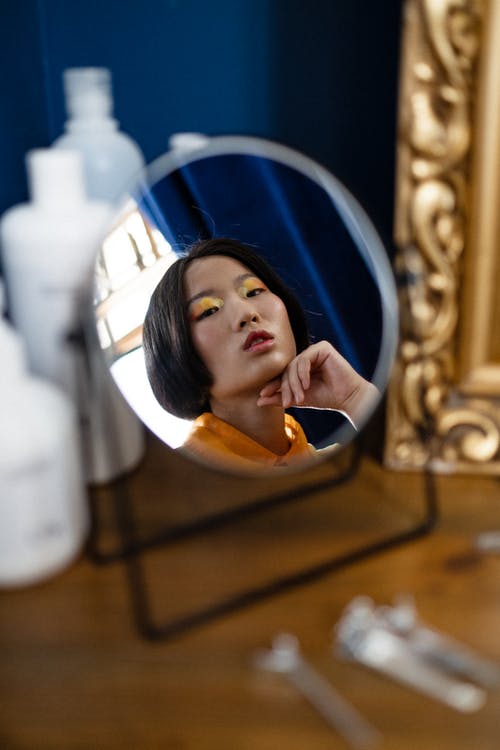 有关垂直拍摄, 多色的, 女人的免费素材图片