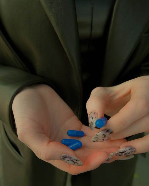 有关垂直拍摄, 手, 握住的免费素材图片