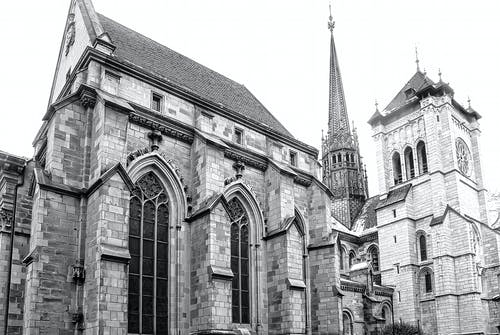 有关低角度拍攝, 哥德式, 單色的免费素材图片