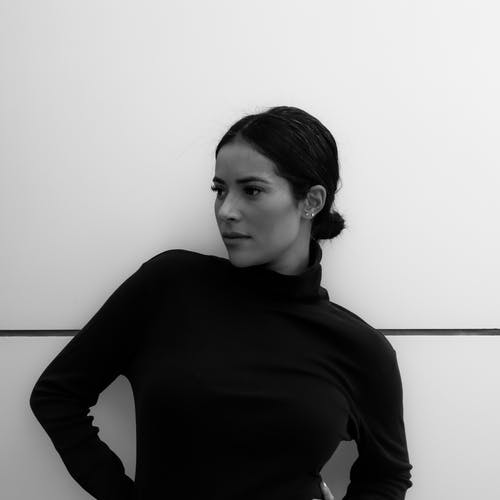 有关侧面轮廓, 單色, 垂直拍摄的免费素材图片