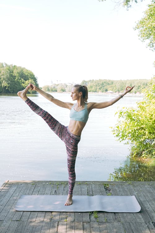 有关主动穿着, 修道者, 健康的生活型態的免费素材图片