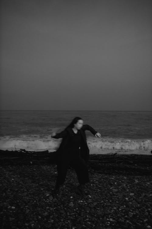 有关中景, 人物, 單色的免费素材图片