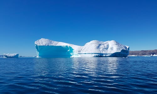 水体中的冰山 · 免费素材图片