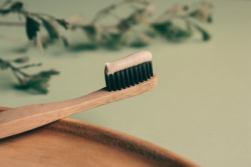 有关口腔卫生, 木, 牙刷的免费素材图片